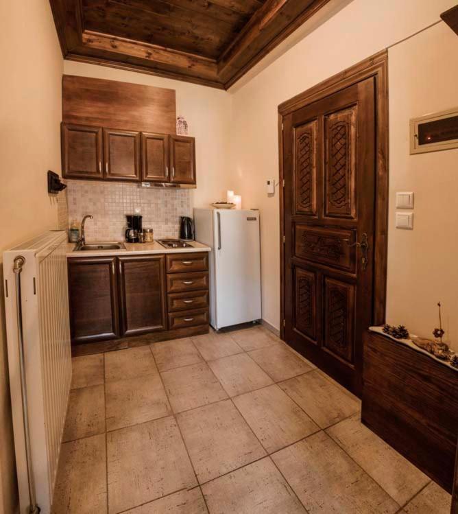 Guesthouse Theodorou Eláti المظهر الخارجي الصورة